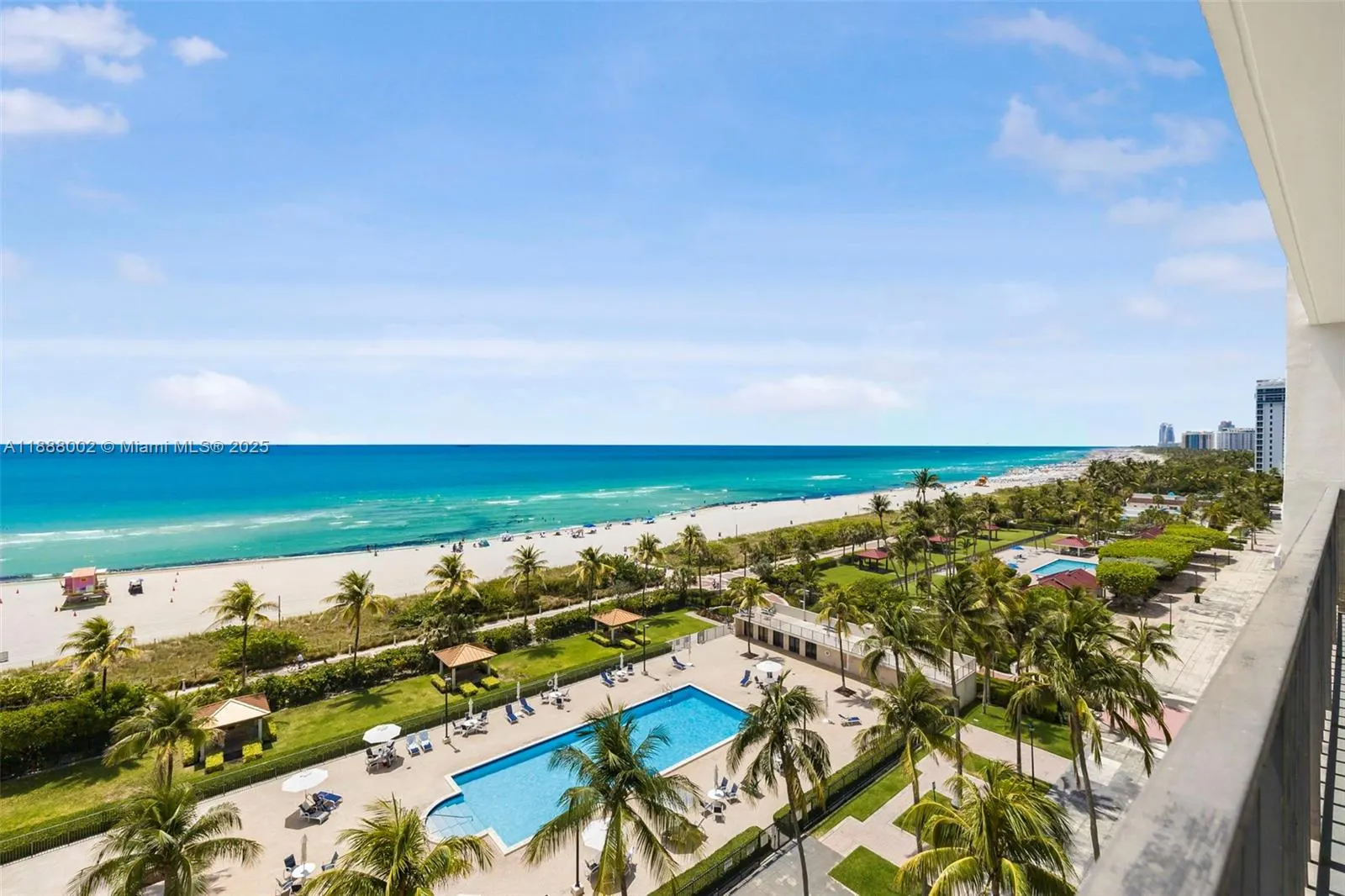 2625 Collins Ave, #907