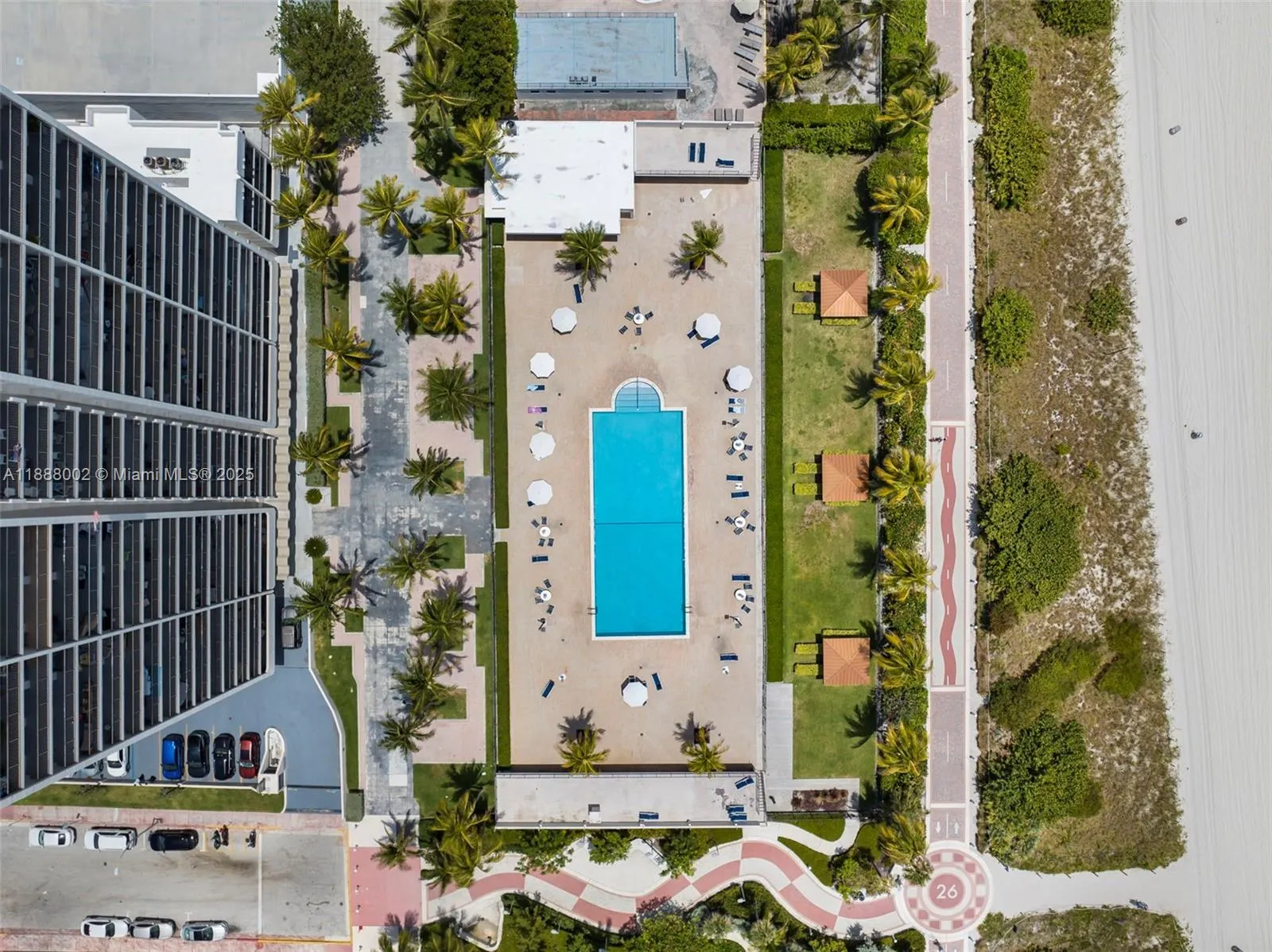 2625 Collins Ave, #907