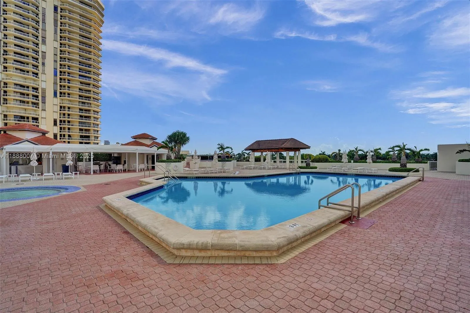 20185 E Country Club Dr, #1409
