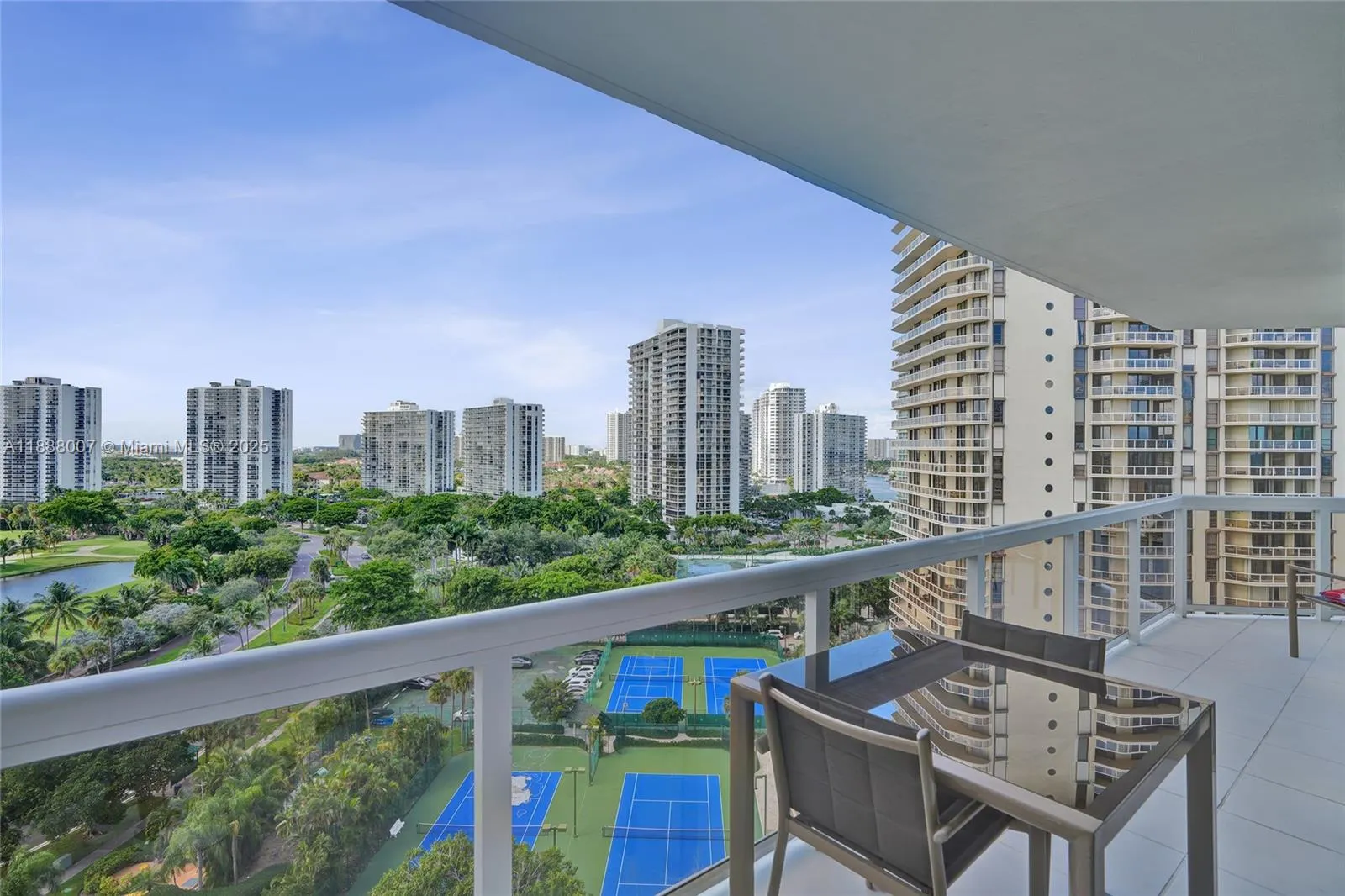 20185 E Country Club Dr, #1409
