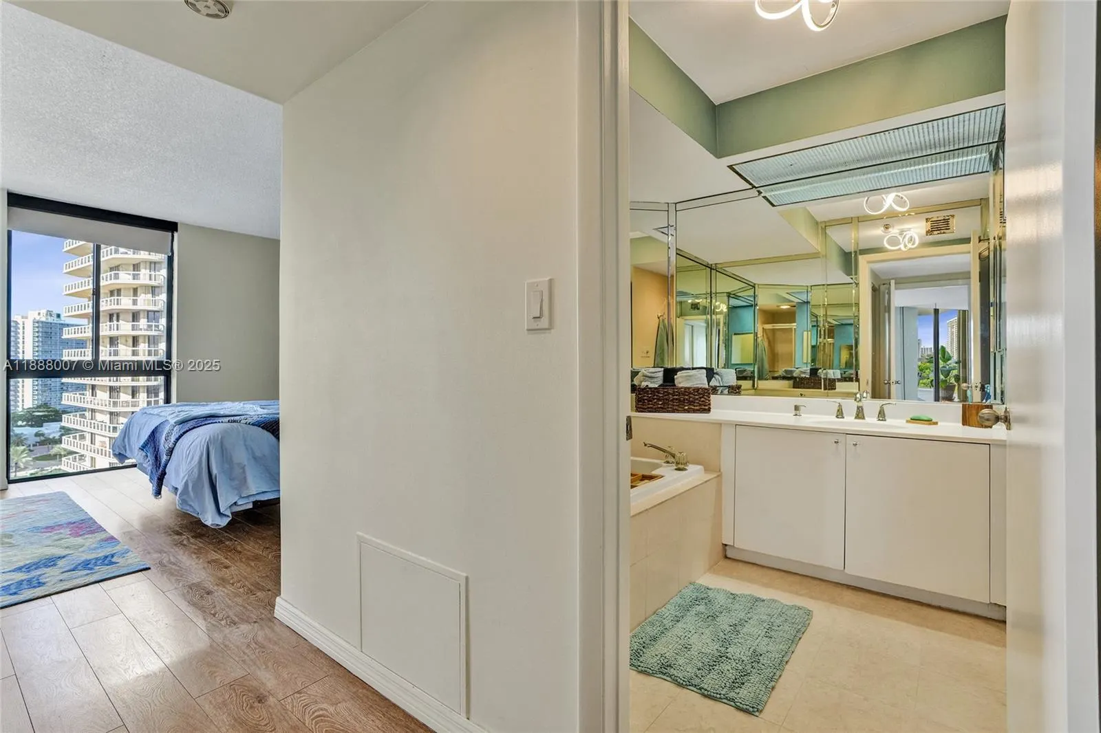 20185 E Country Club Dr, #1409