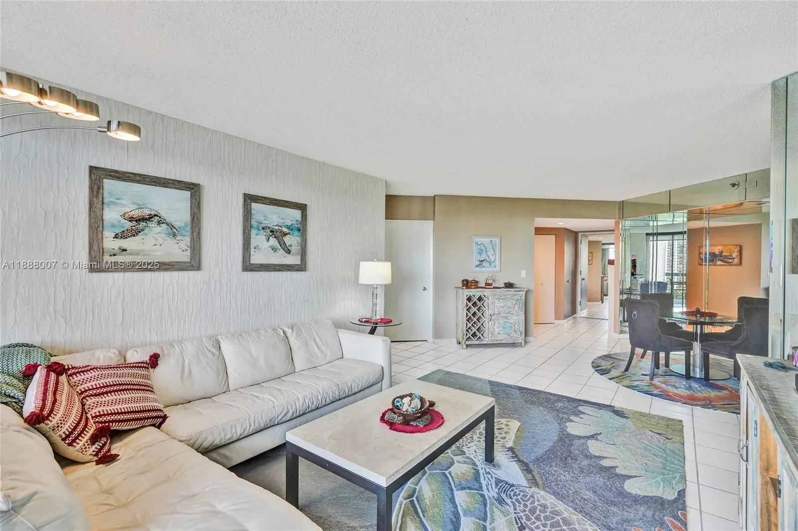 20185 E Country Club Dr, #1409