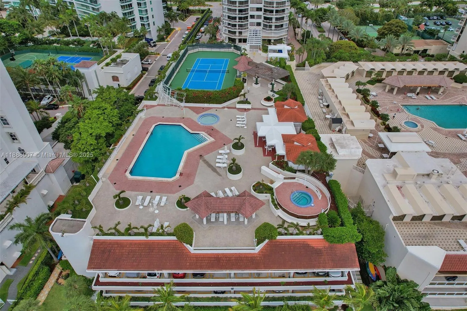 20185 E Country Club Dr, #1409