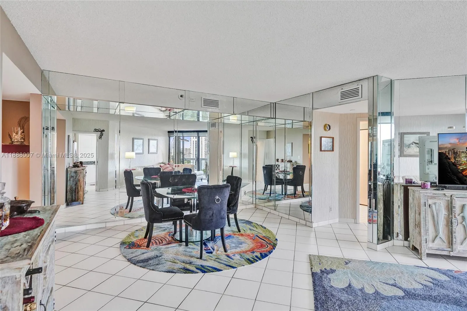 20185 E Country Club Dr, #1409