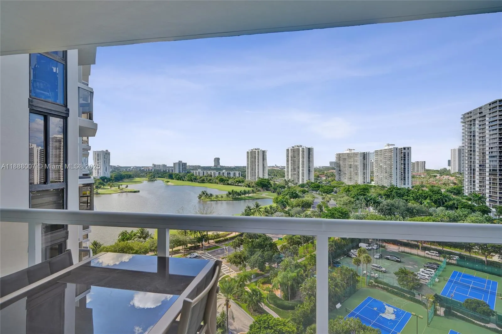 20185 E Country Club Dr, #1409