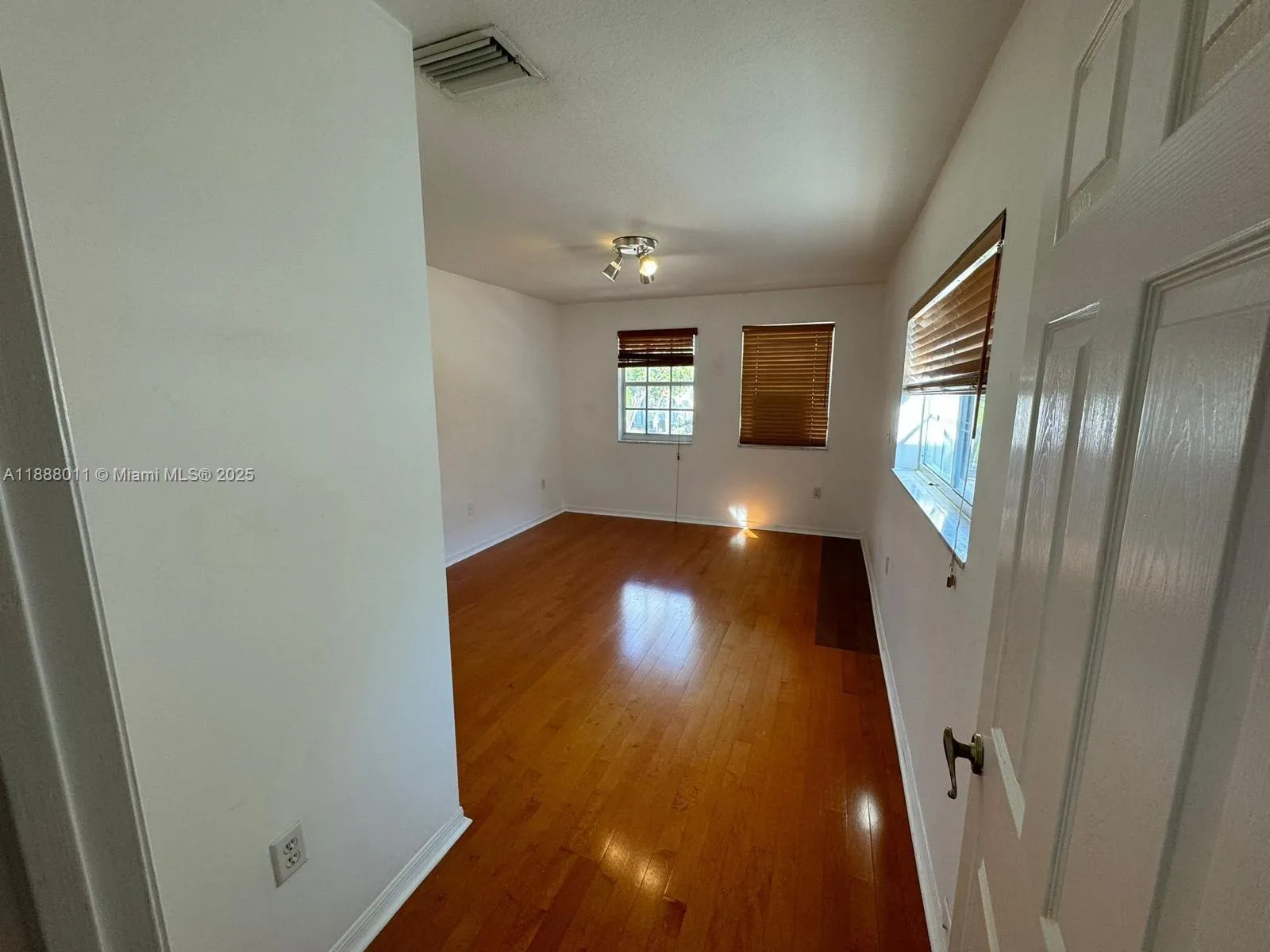 6444 NW 109th Ave