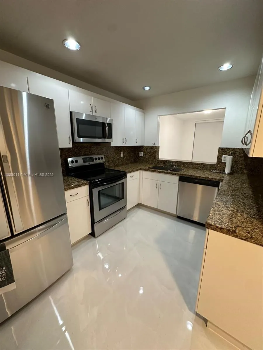 6444 NW 109th Ave