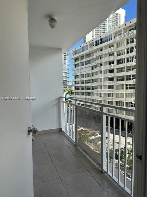 1801 S Ocean Dr, #541
