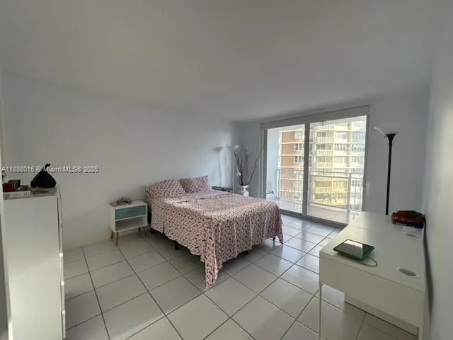 1801 S Ocean Dr, #541