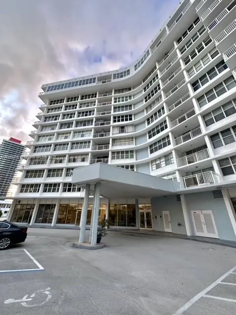 1801 S Ocean Dr, #541