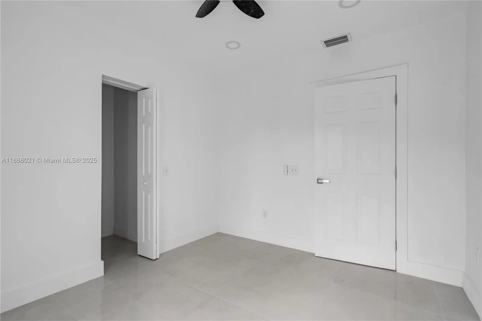 667 NW 14th St