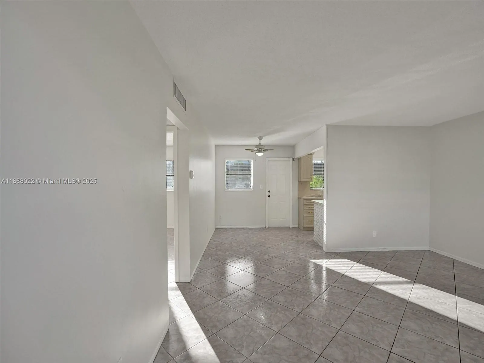 5112 Hollywood Blvd, #7