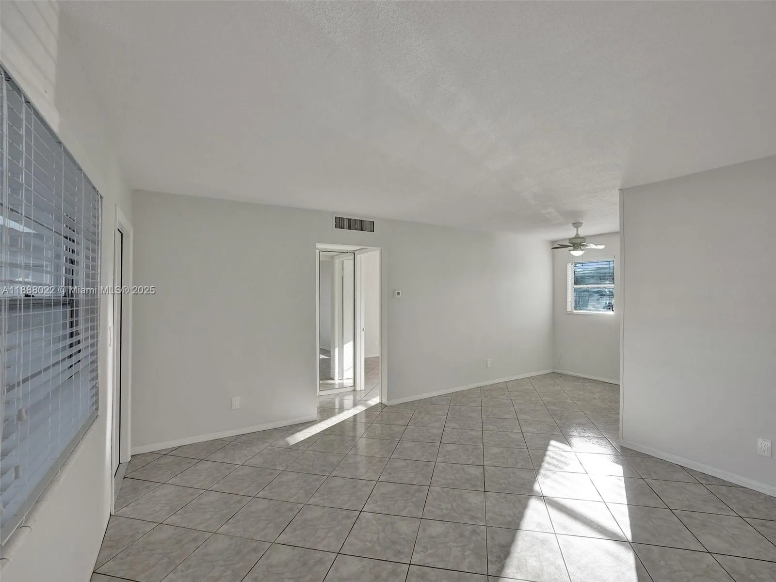 5112 Hollywood Blvd, #7