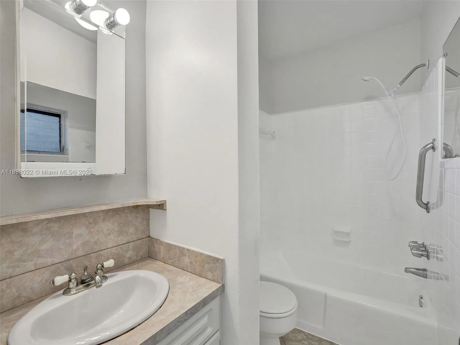 5112 Hollywood Blvd, #7