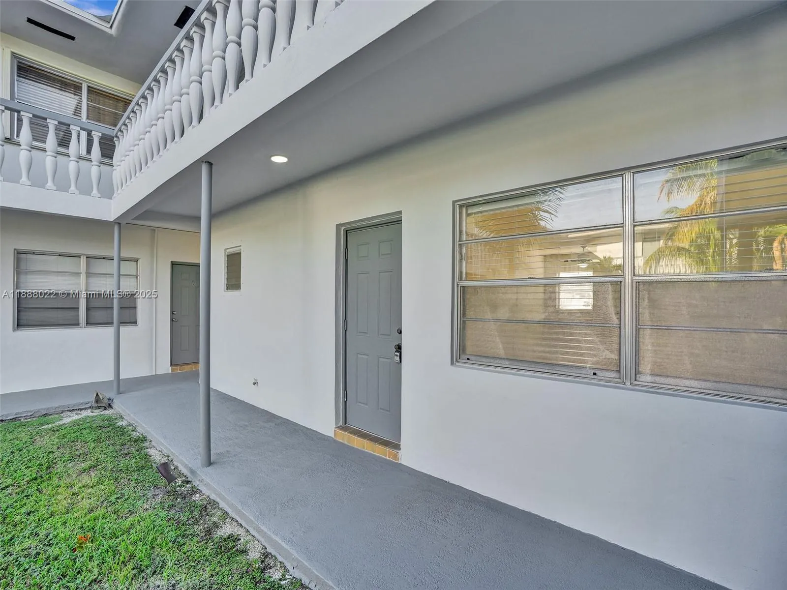5112 Hollywood Blvd, #7