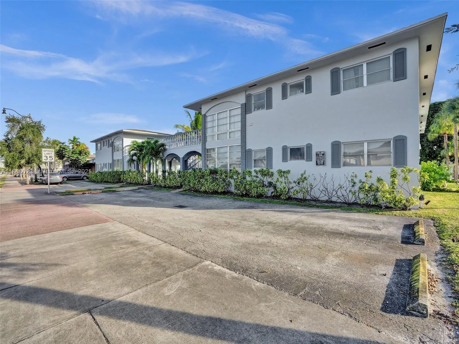 5112 Hollywood Blvd, #7