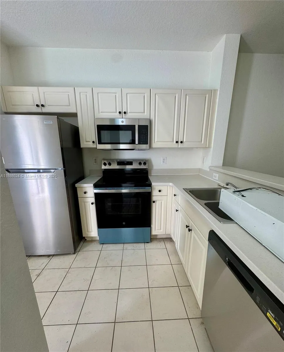 4130 Napoli Lake Dr