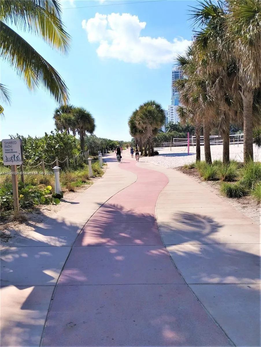 7135 Collins Ave, #625