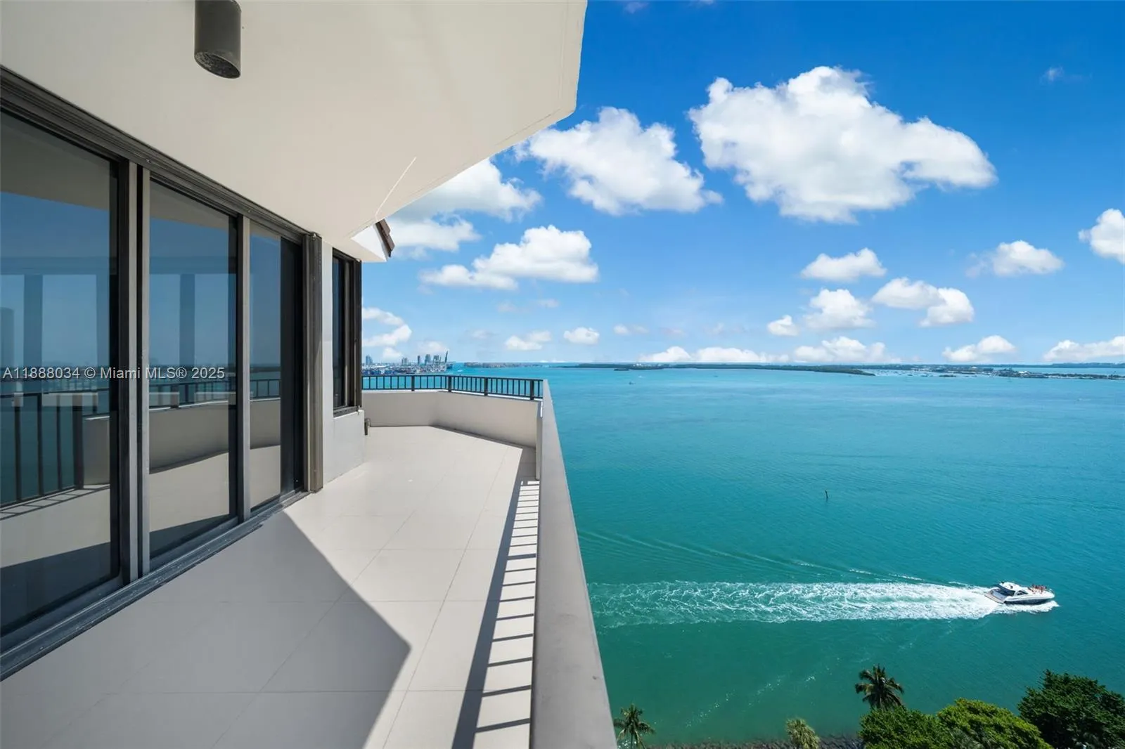 520 Brickell Key Drive, #UPH-03