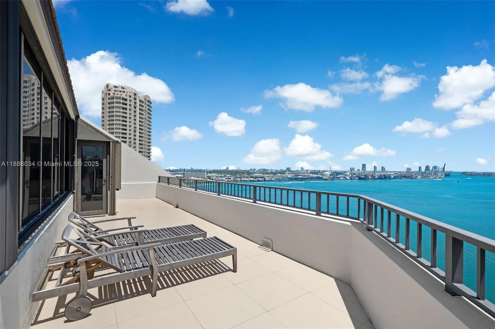 520 Brickell Key Drive, #UPH-03