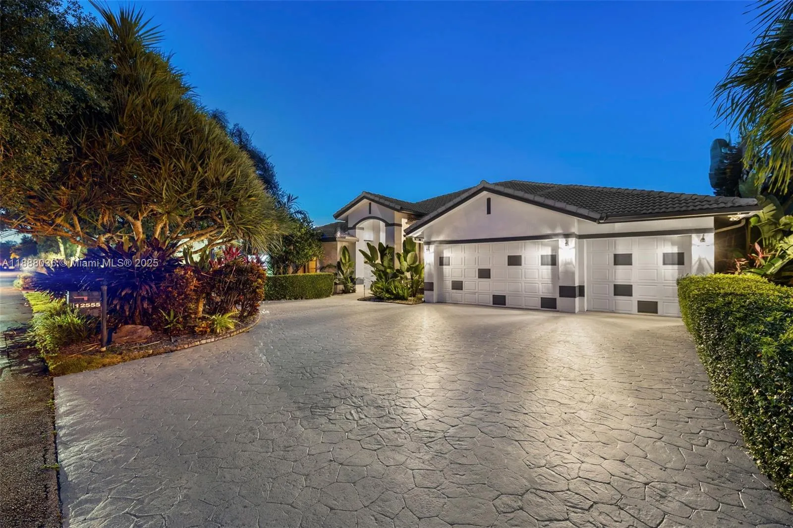 12555 SW 34th Pl