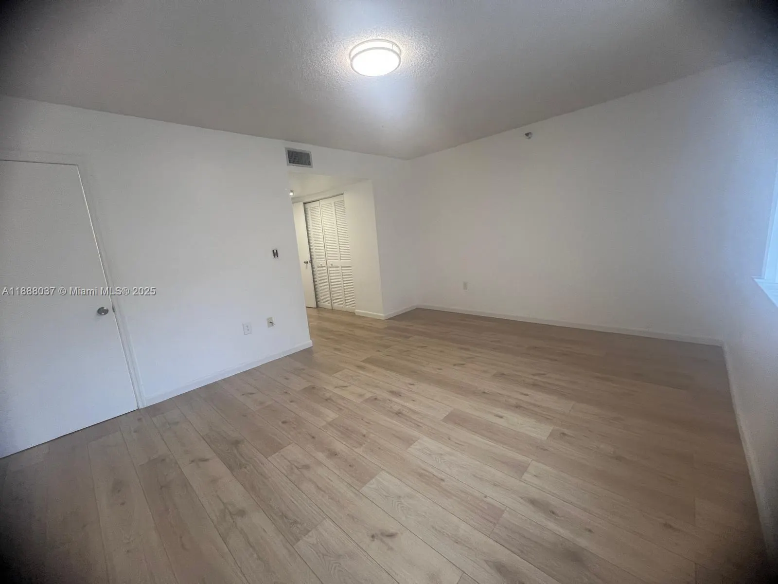 8900 Collins Ave, #203