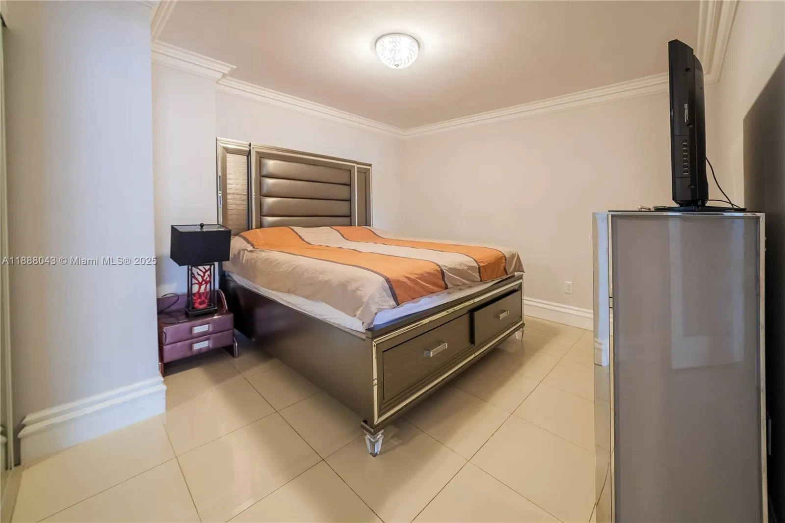 16711 Collins Ave, #303