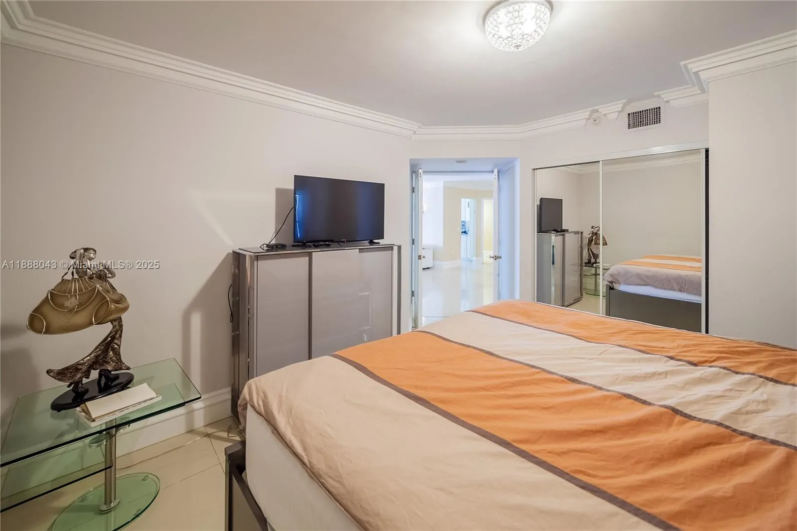 16711 Collins Ave, #303