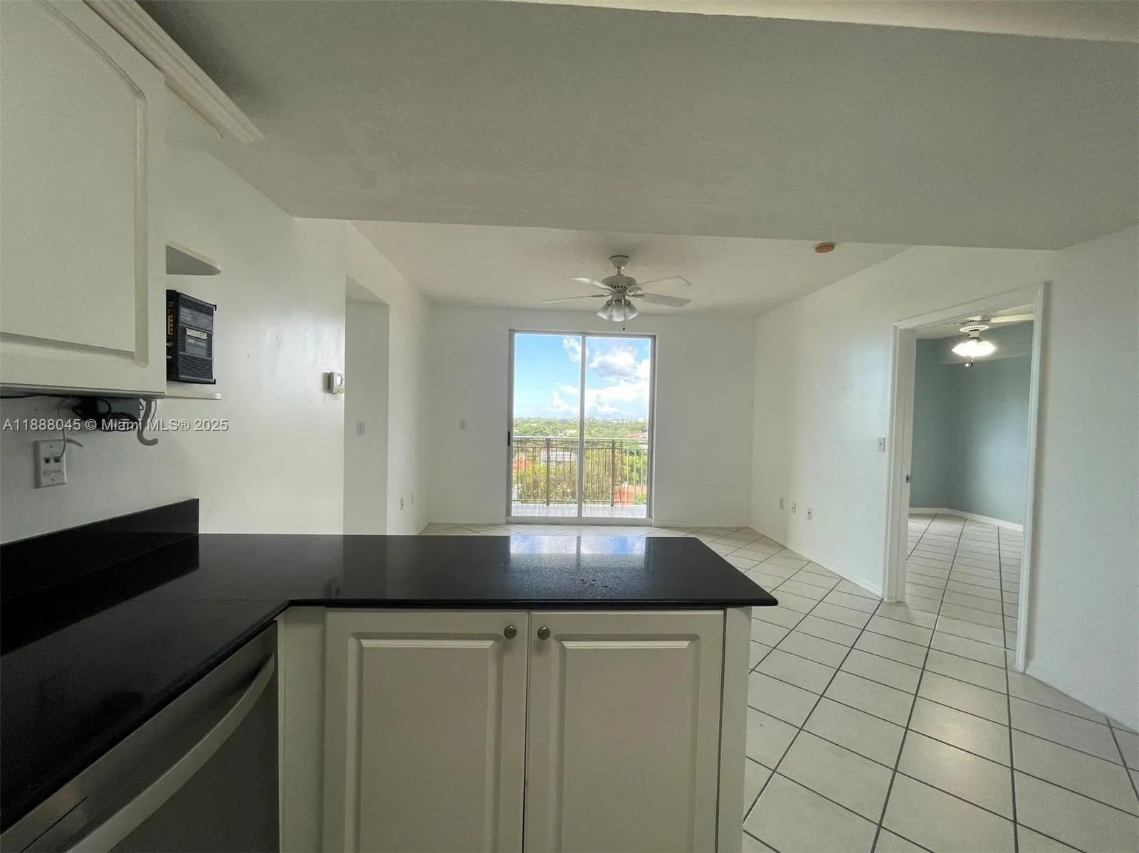3500 Coral Way, #813