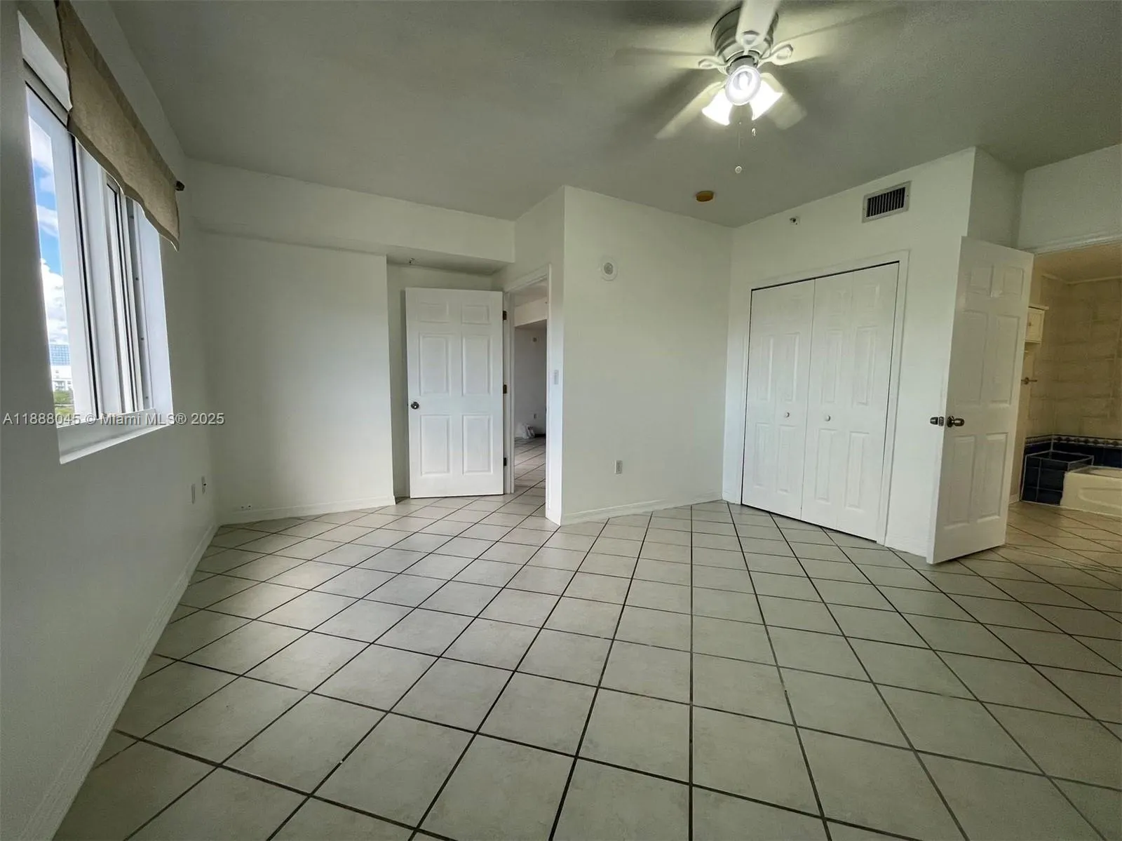 3500 Coral Way, #813