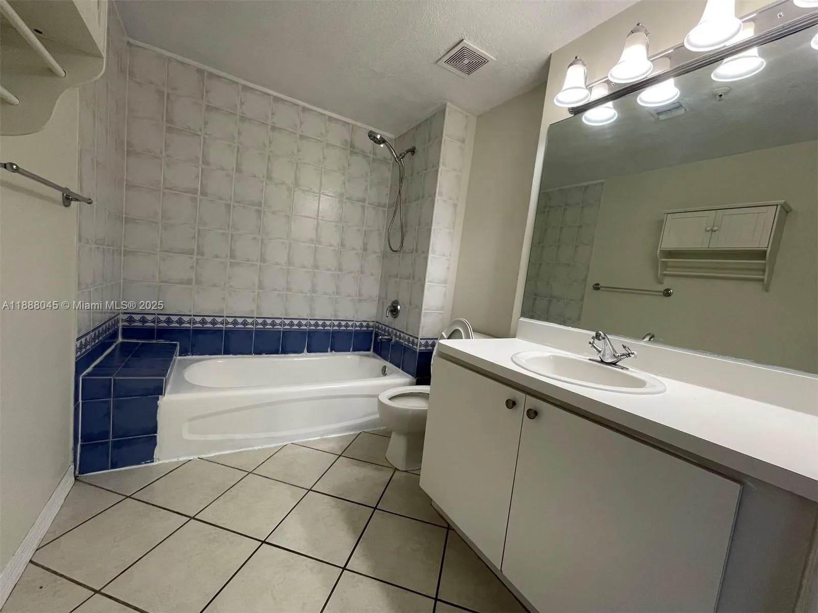 3500 Coral Way, #813