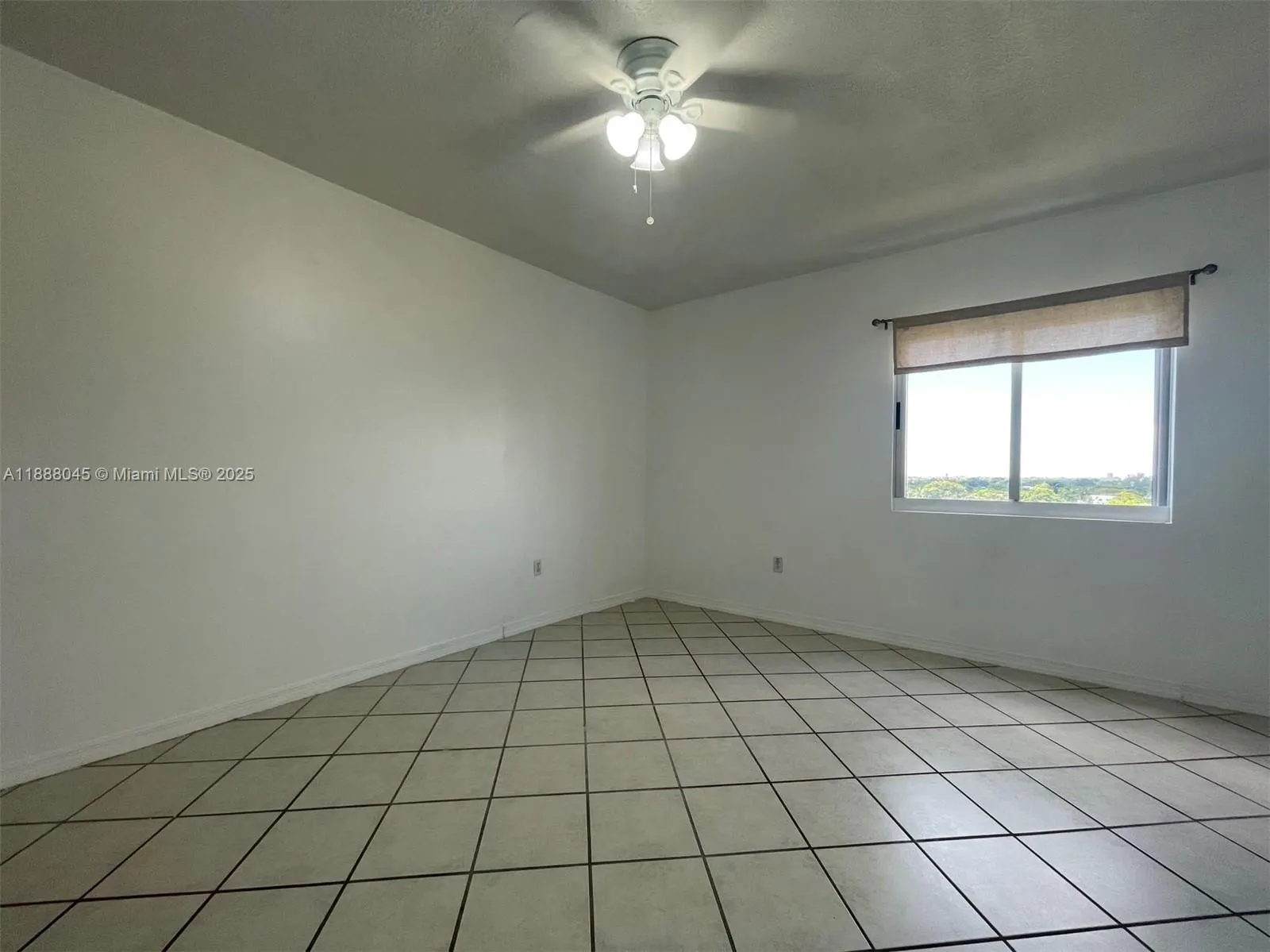 3500 Coral Way, #813