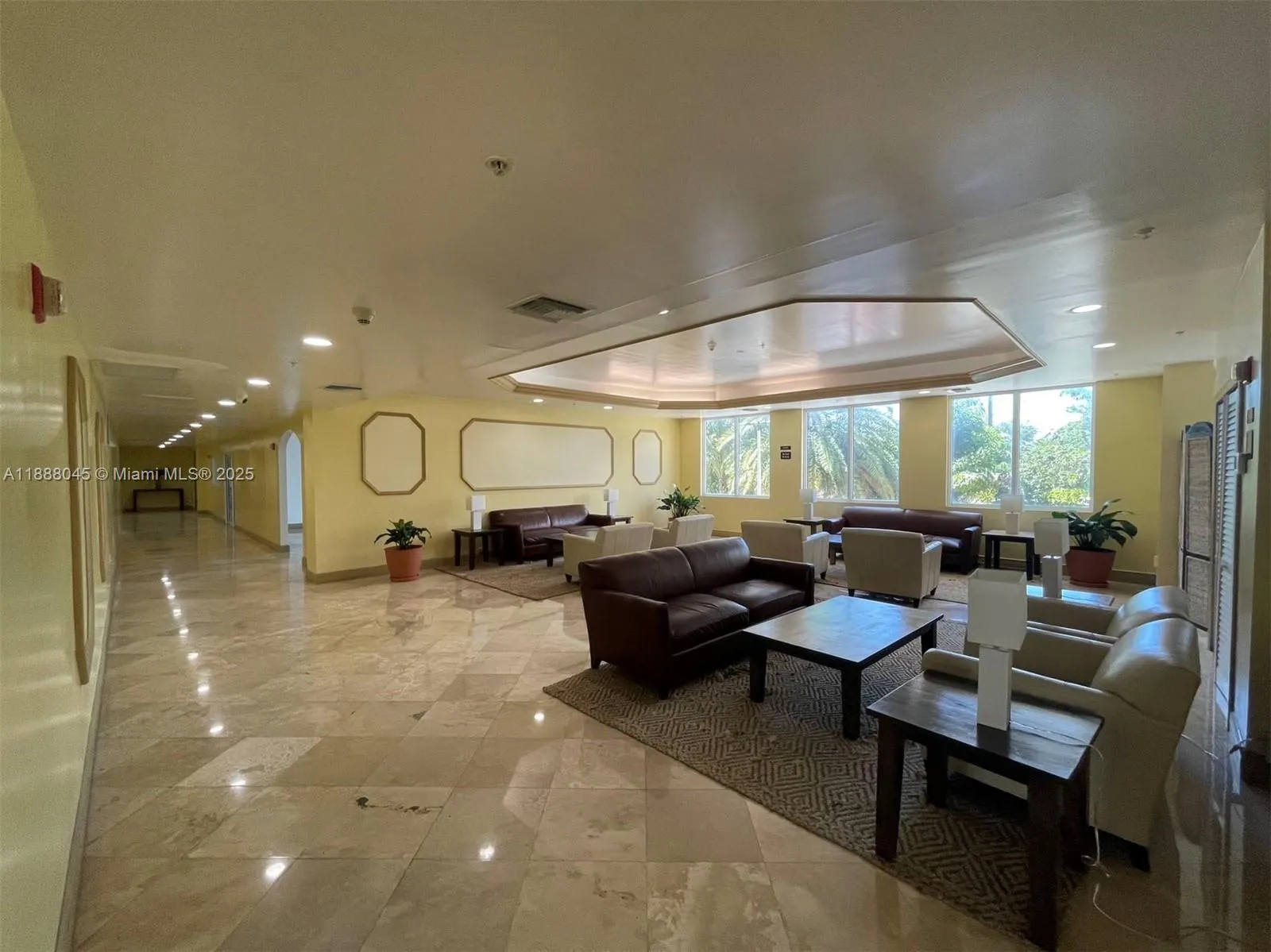 3500 Coral Way, #813