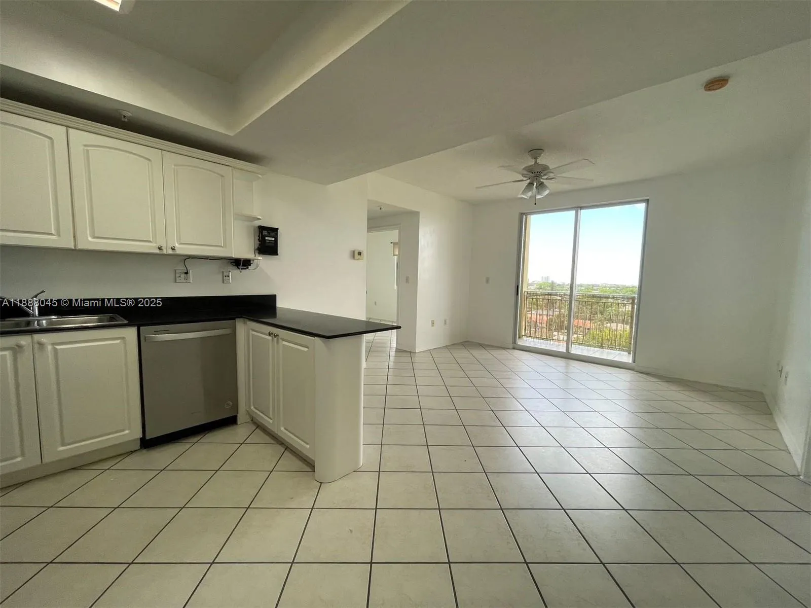 3500 Coral Way, #813