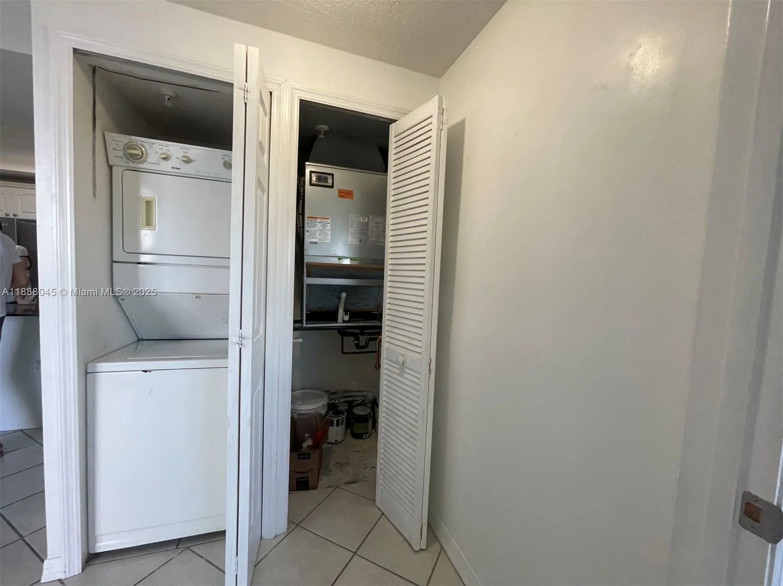 3500 Coral Way, #813