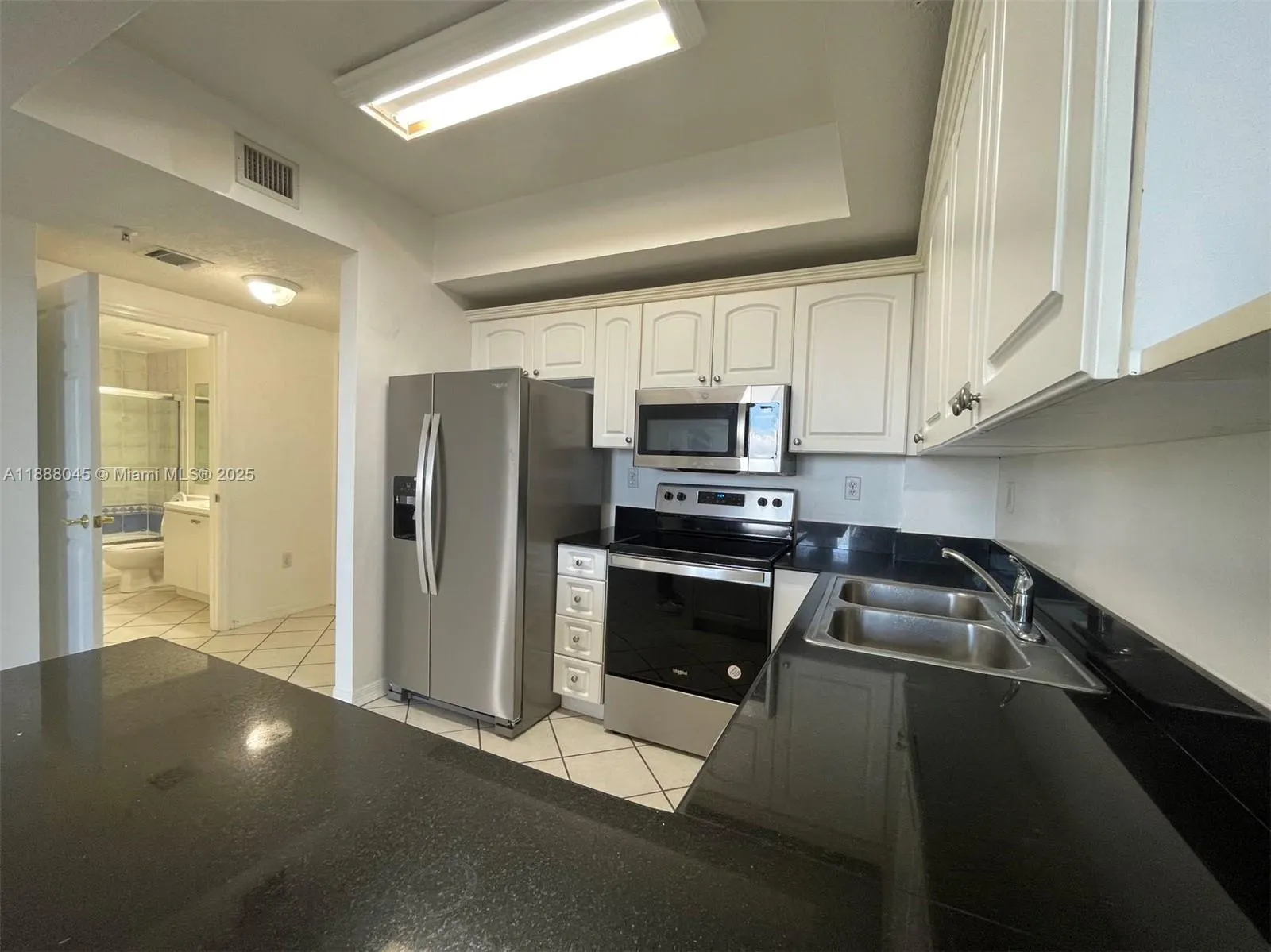3500 Coral Way, #813