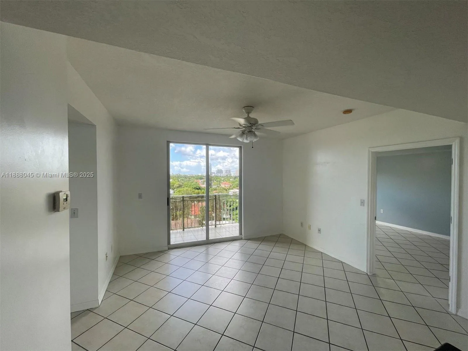 3500 Coral Way, #813