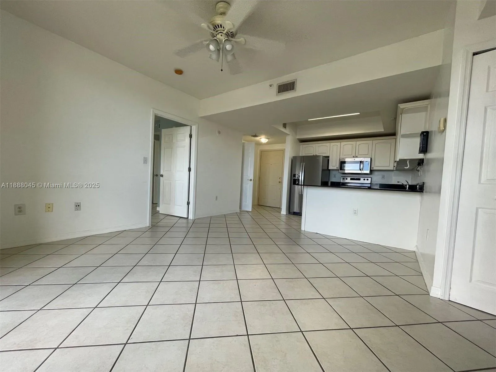 3500 Coral Way, #813