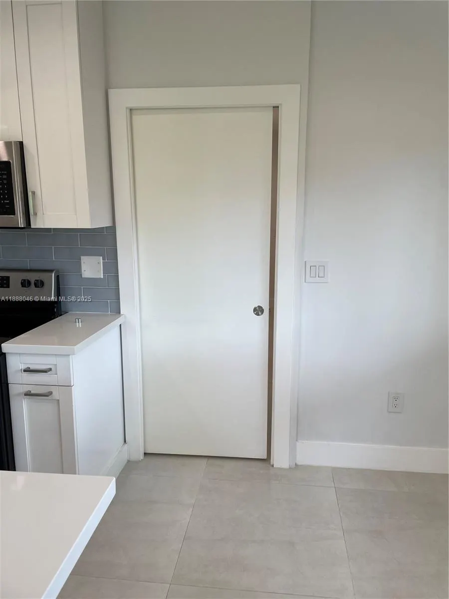 6329 SW 23rd St, #6329