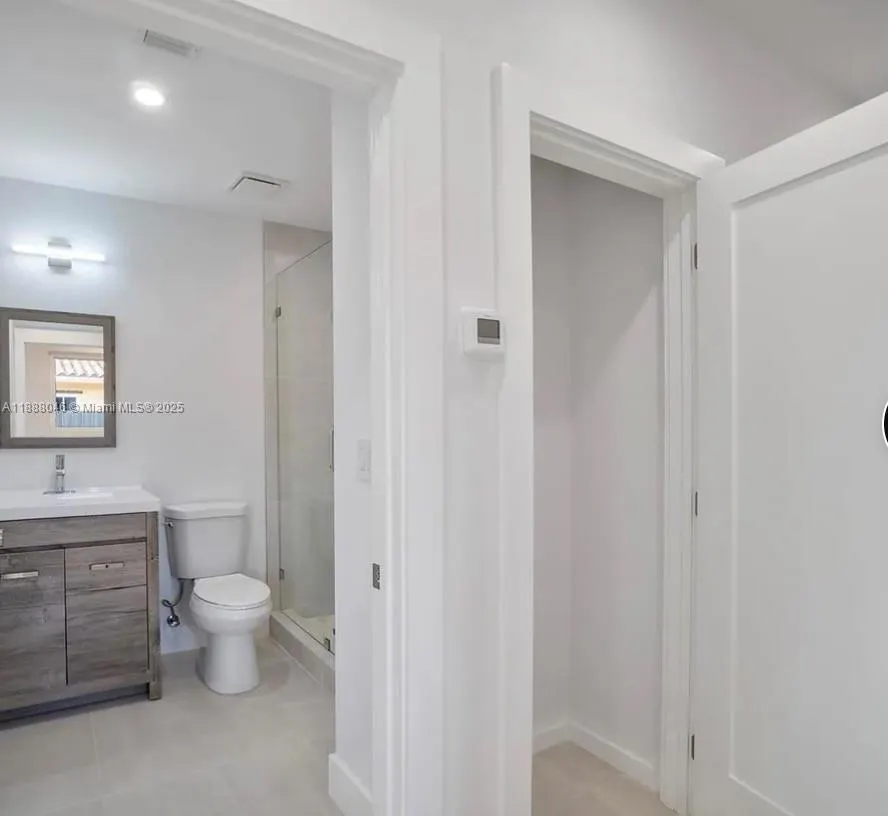 6329 SW 23rd St, #6329