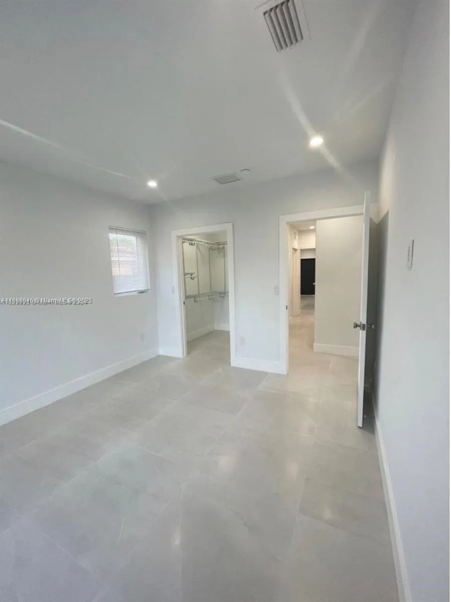 6329 SW 23rd St, #6329