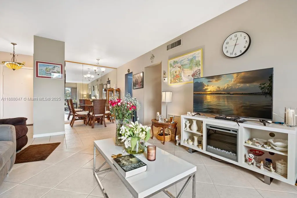400 S Cypress Rd, #424