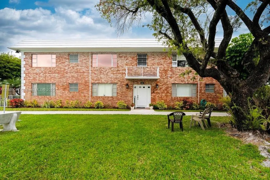400 S Cypress Rd, #424