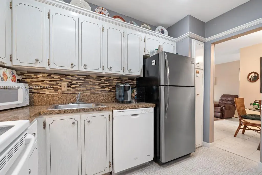 400 S Cypress Rd, #424