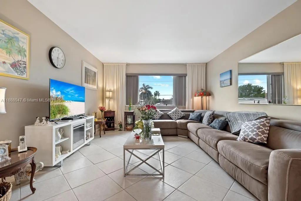 400 S Cypress Rd, #424