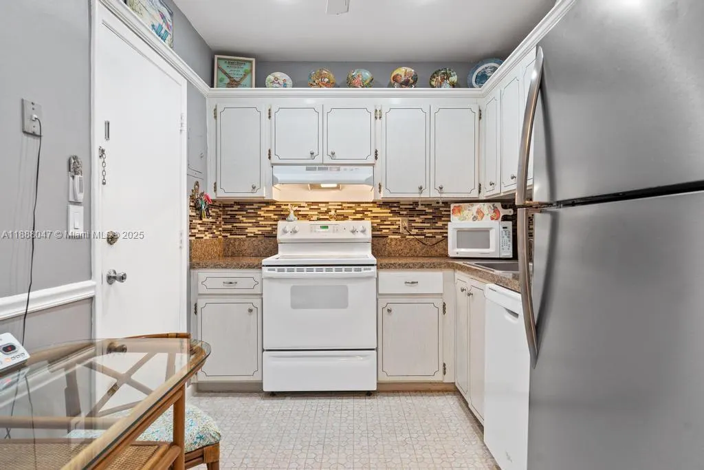 400 S Cypress Rd, #424