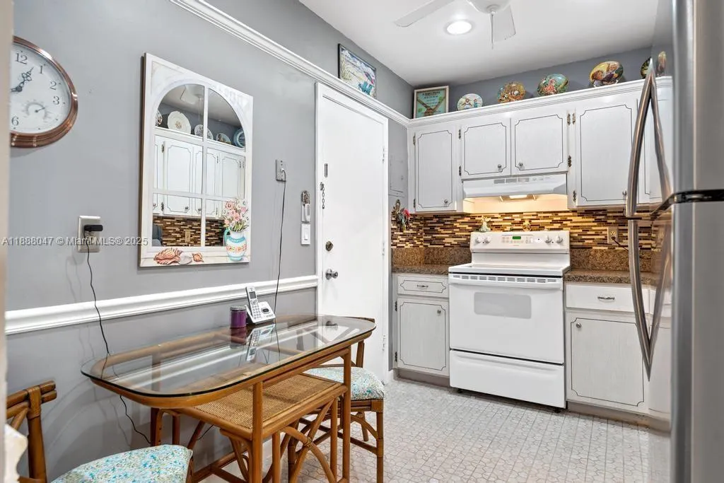 400 S Cypress Rd, #424