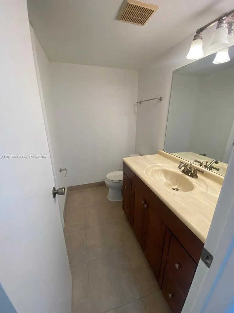 3720 N Pine Island Rd, #431