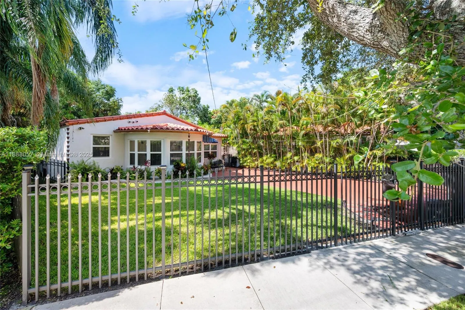 1020 SW 22nd St