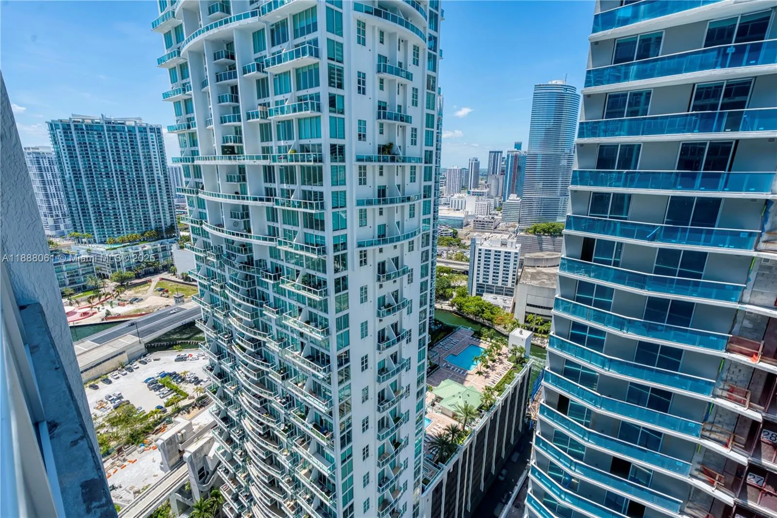 55 SE 6th St, #3503